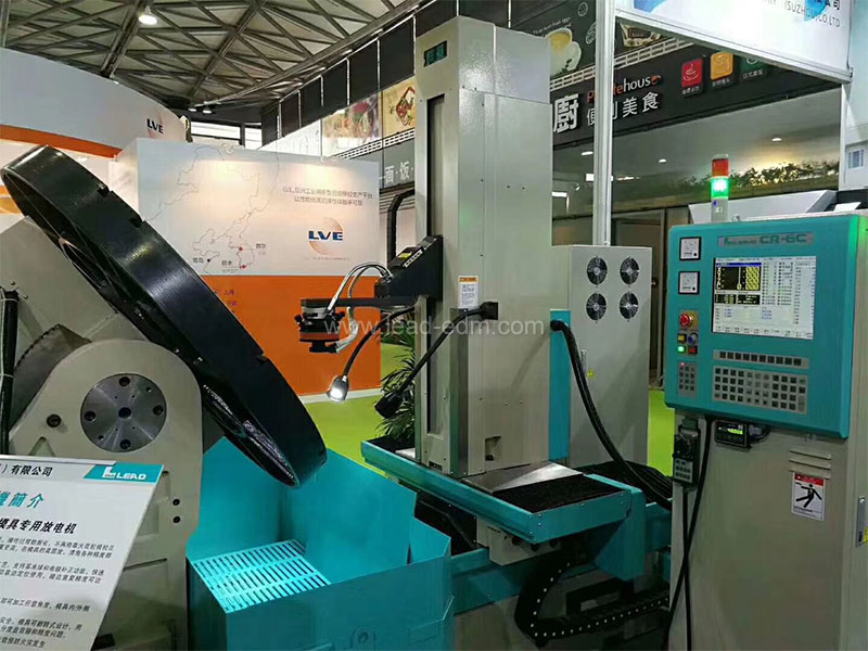 群基五軸輪胎模具專用放電機(jī)、四軸刻字機(jī)在上海展示 - 圖2