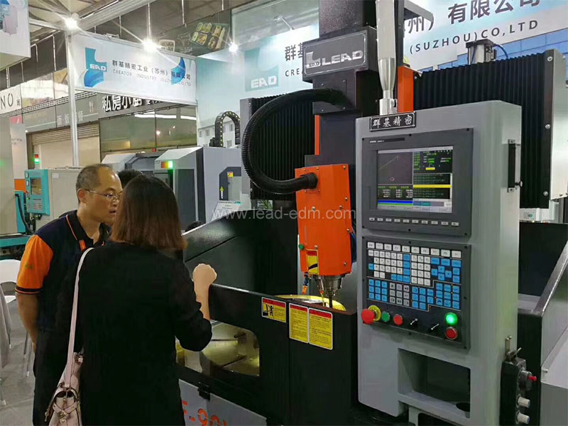 群基五軸輪胎模具專用放電機(jī)、四軸刻字機(jī)在上海展示 - 圖3