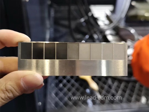 群基牛頭式雙主軸CNC火花機 CNC 1680D加工件展示